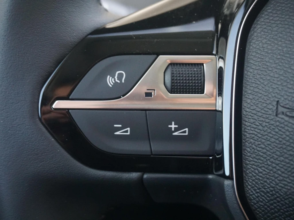 Peugeot 208 – foto 17