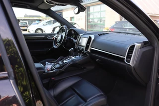 Porsche Cayenne – thumbnail 125