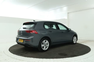 Volkswagen Golf – thumbnail 4