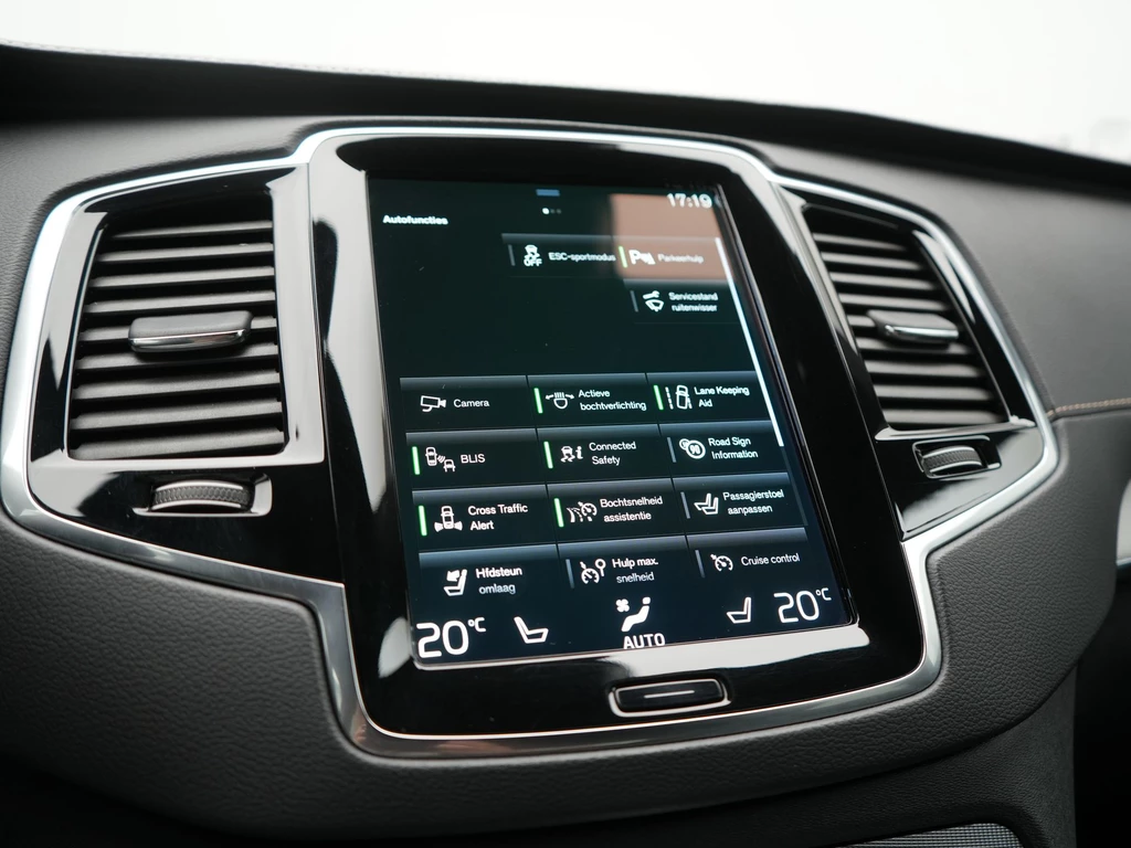 Volvo XC90 – foto 32