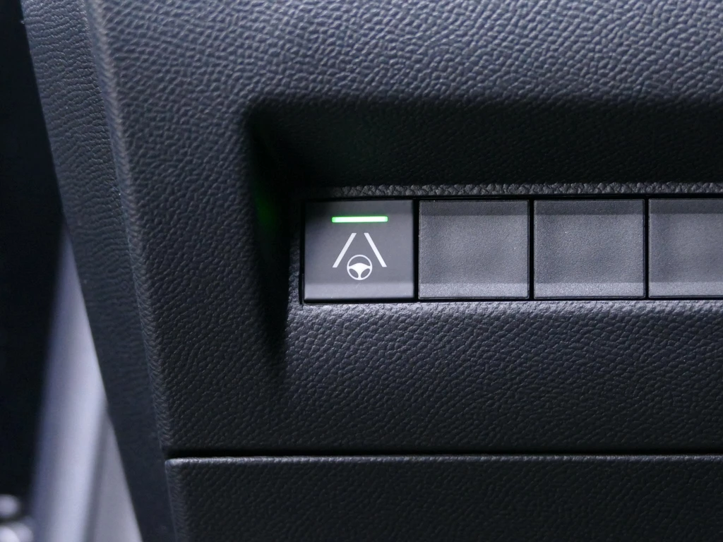 Peugeot 208 – foto 10