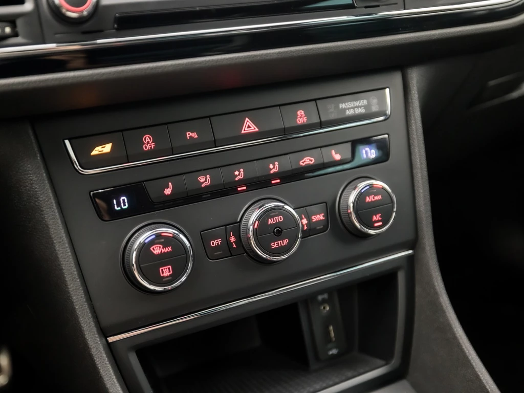 SEAT Leon – foto 12