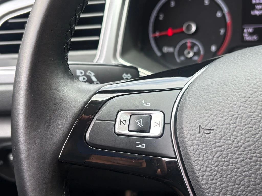 Volkswagen T-Roc – foto 15