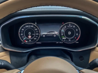 Jaguar F-PACE – thumbnail 21