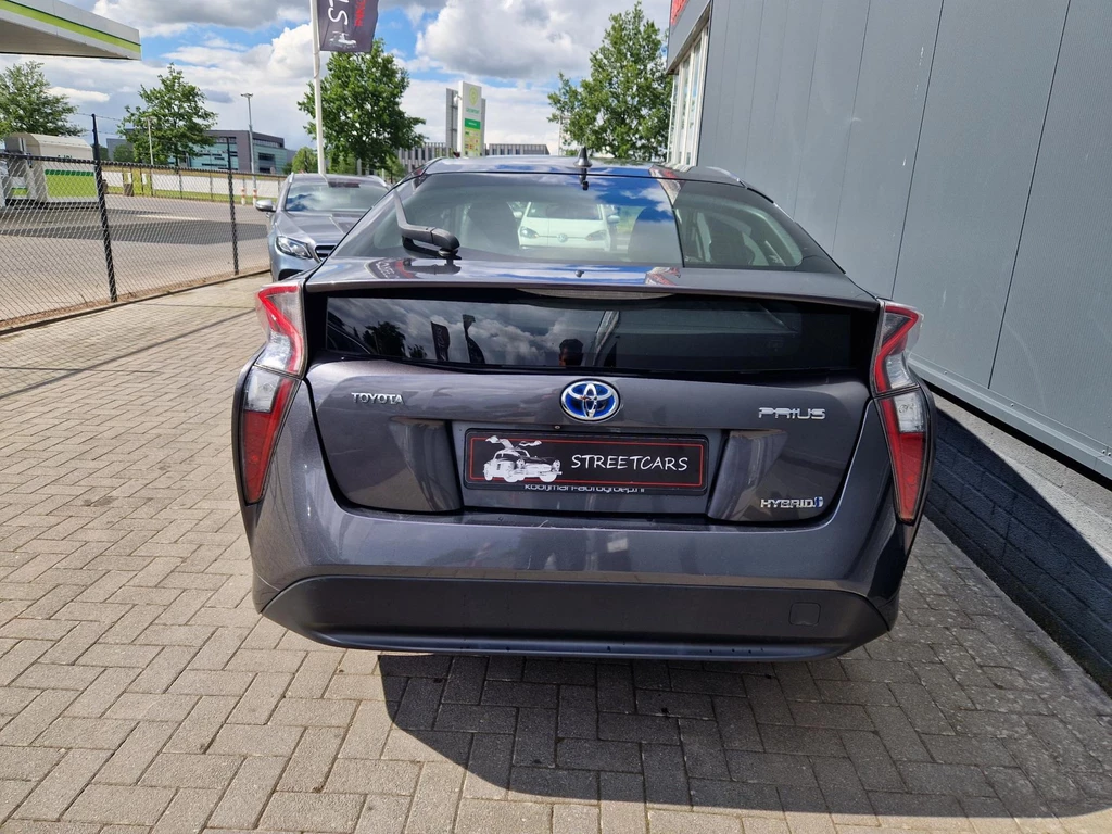 Toyota Prius – foto 4