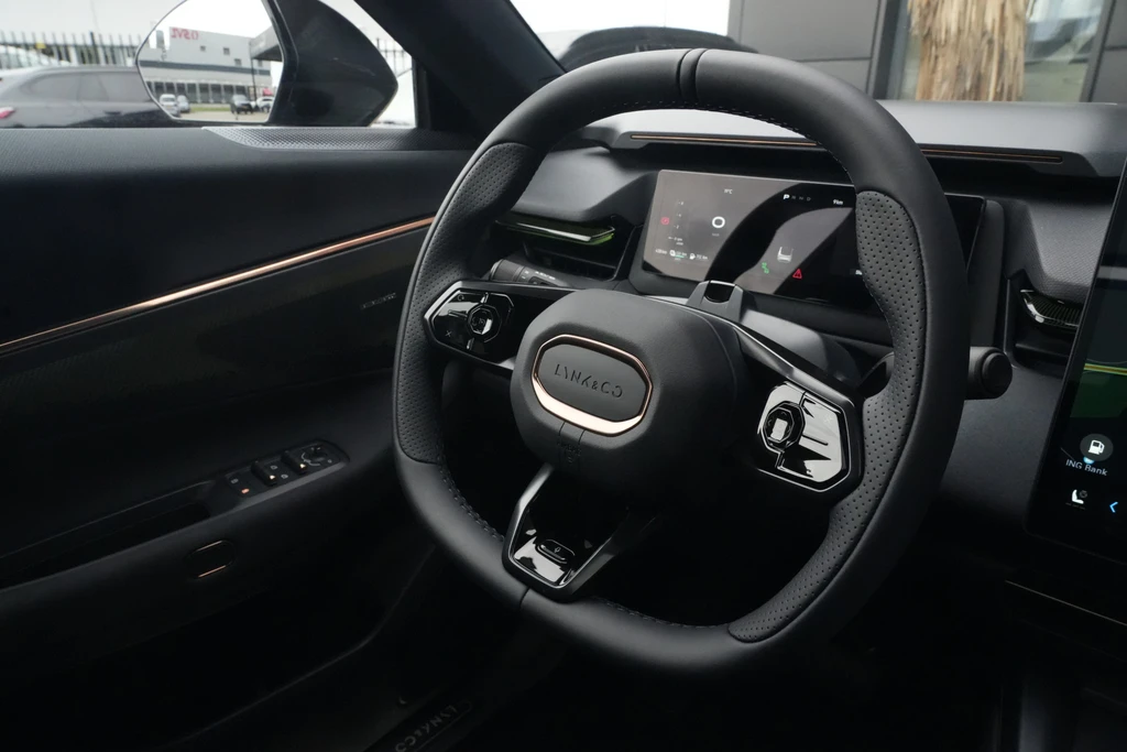 Lynk & Co 08 – foto 17