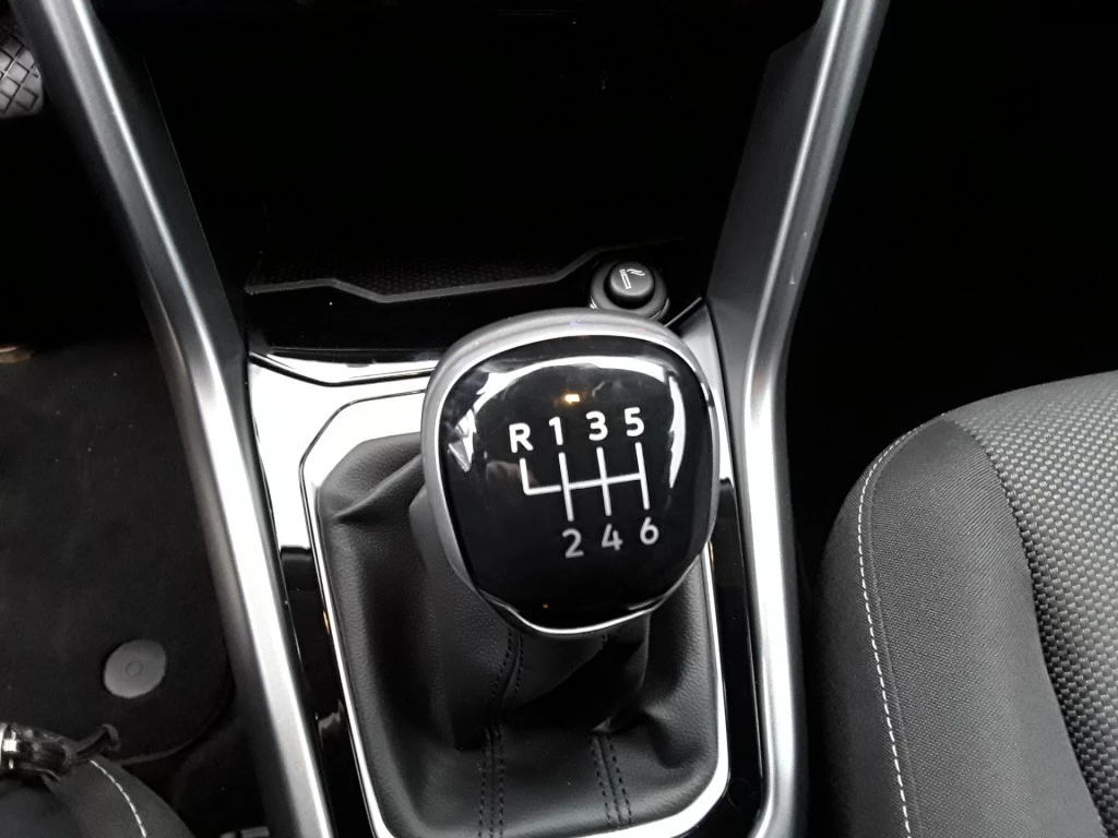 Volkswagen T-Roc – foto 17