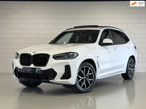 BMW X3 xDrive30e High Executive M Sport Shadow | PANO | TREKHAAK | 360 CAMERA | HEAD-UP | LASER | HARMAN KADON | ELEK STOELEN