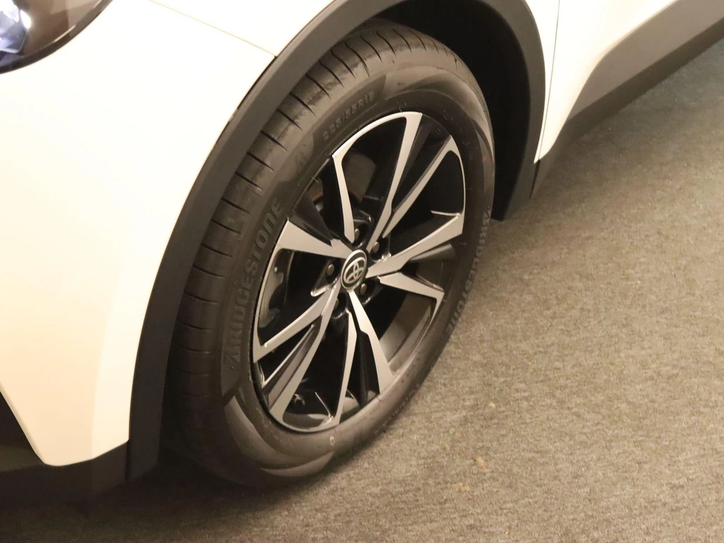Toyota C-HR – foto 12