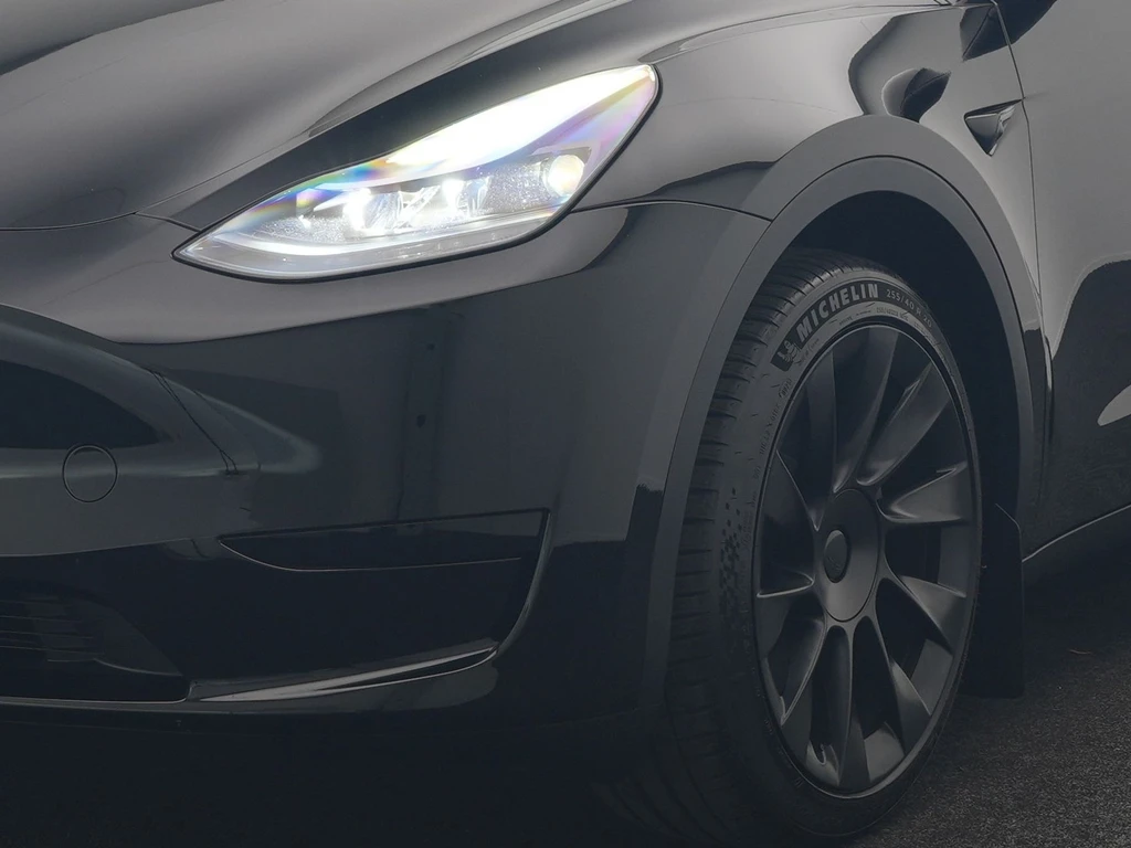 Tesla Model Y – foto 16