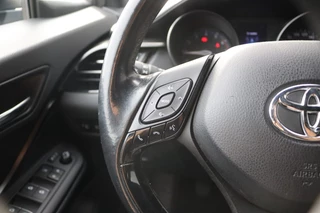 Toyota C-HR – thumbnail 18