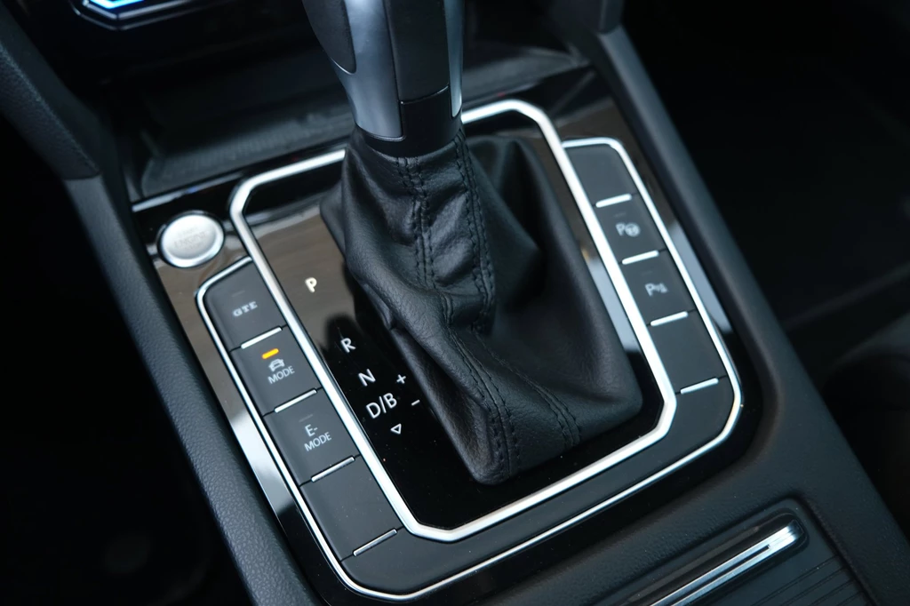 Volkswagen Passat – foto 33