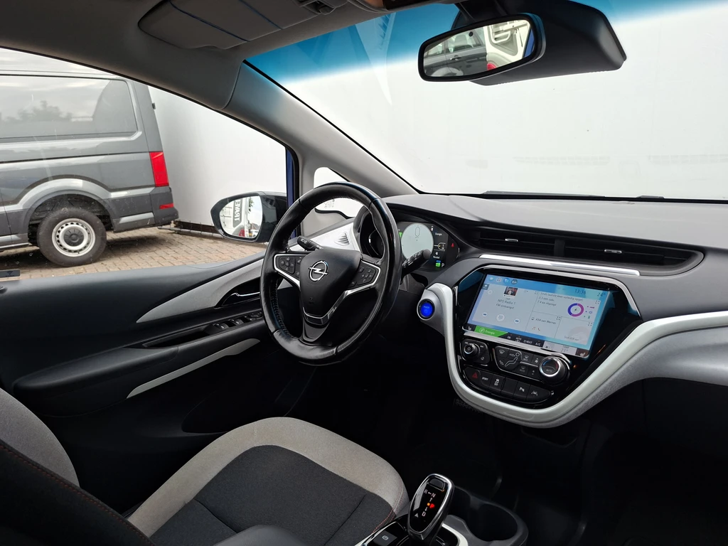 Opel Ampera-e – foto 10