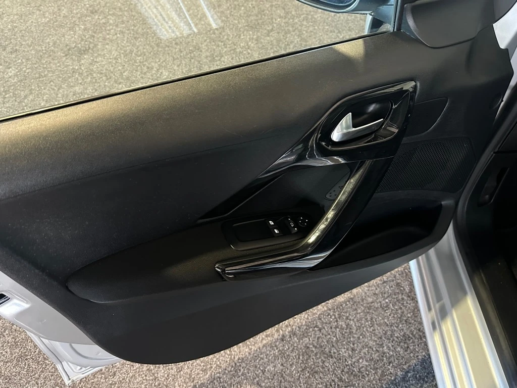 Peugeot 208 – foto 14