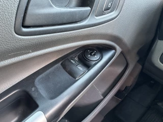Ford Transit Connect – thumbnail 26