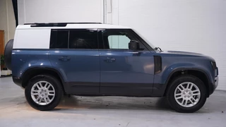 Land Rover Defender – thumbnail 7