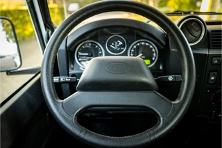 Land Rover Defender – thumbnail 13