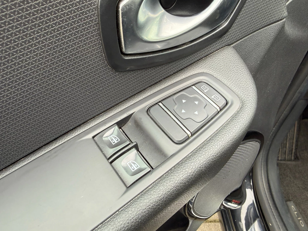 Renault Clio – foto 22