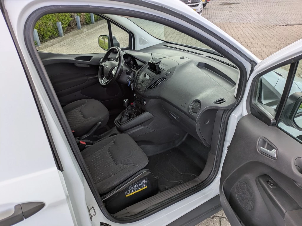 Ford Transit Courier – foto 10