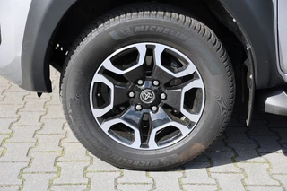 Toyota Hilux – thumbnail 7