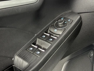 Ford Kuga – thumbnail 17