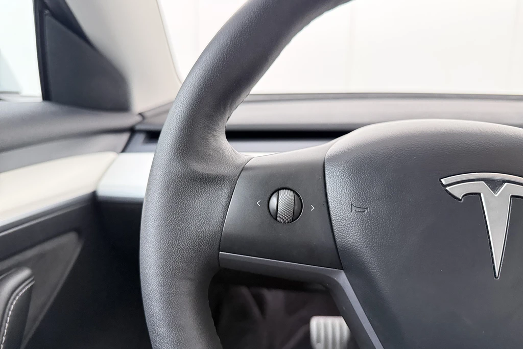 Tesla Model 3 – foto 17
