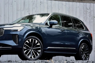 Volvo XC90 – thumbnail 2