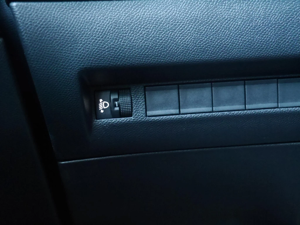 Peugeot e-2008 – foto 32