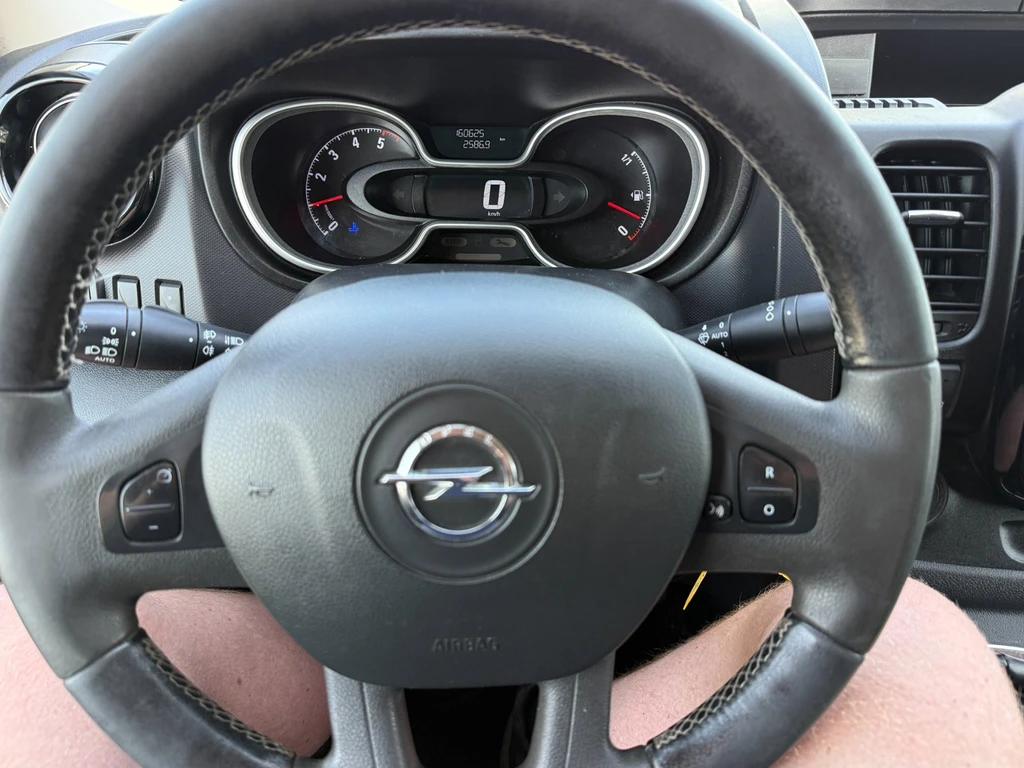 Opel Vivaro – foto 12