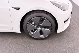Tesla Model 3 – thumbnail 8