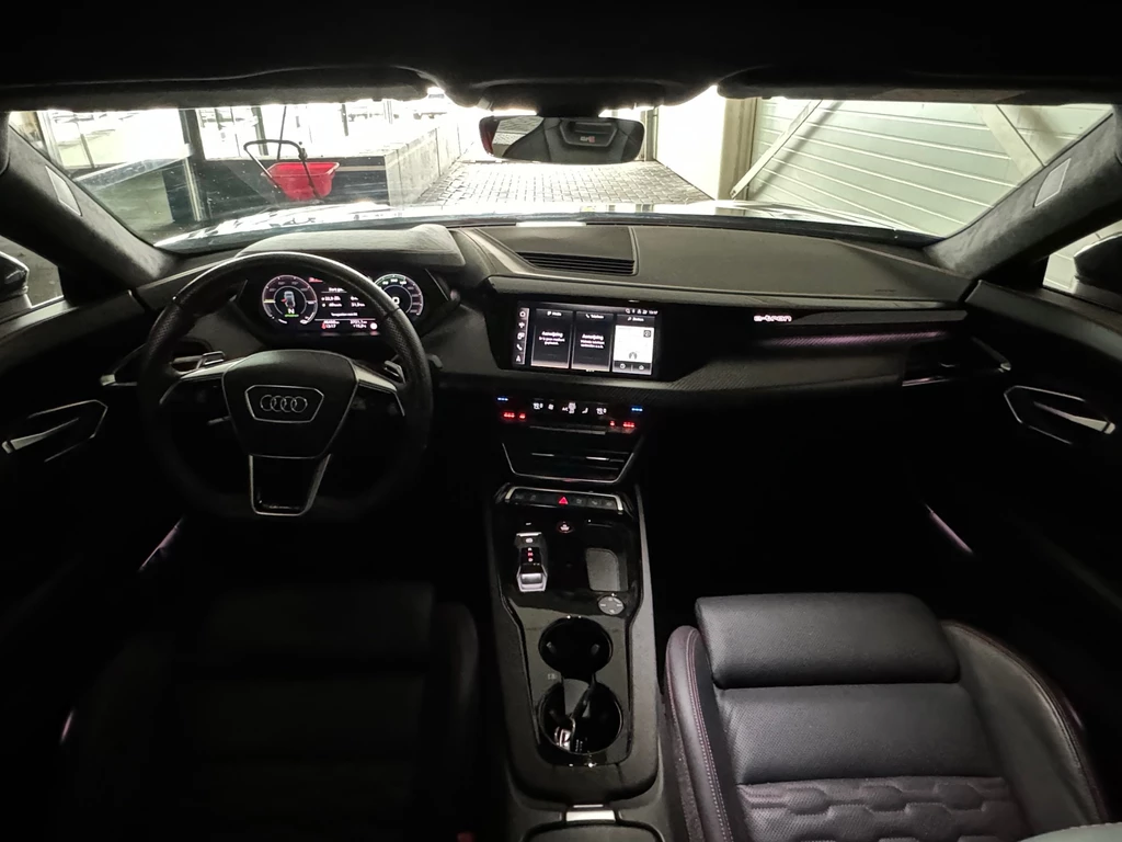 Audi e-tron GT – foto 11