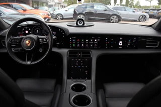 Porsche Taycan – thumbnail 10