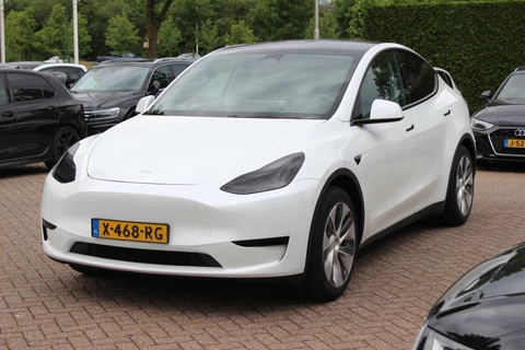 Tesla Model Y RWD 58 kWh / Autopilot / Panormadak / Camera / Premium Audio / 19'' / Navigatie