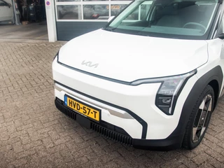 Kia EV3 – thumbnail 2