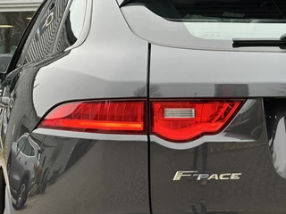 Jaguar F-PACE – thumbnail 25