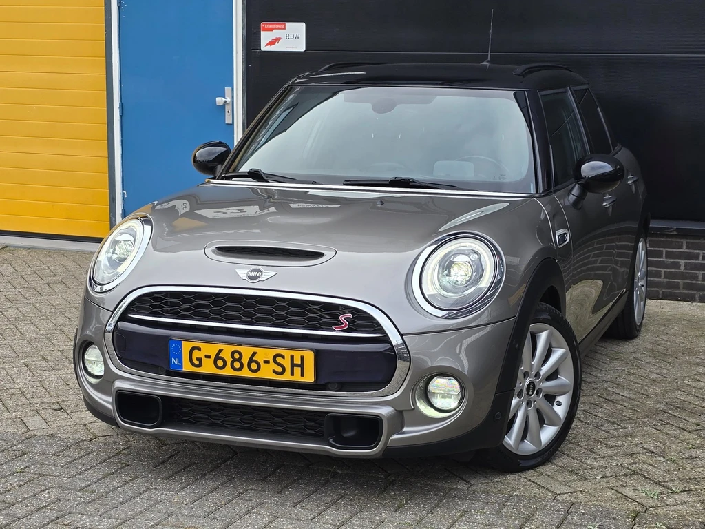 MINI 5-deurs – foto 1