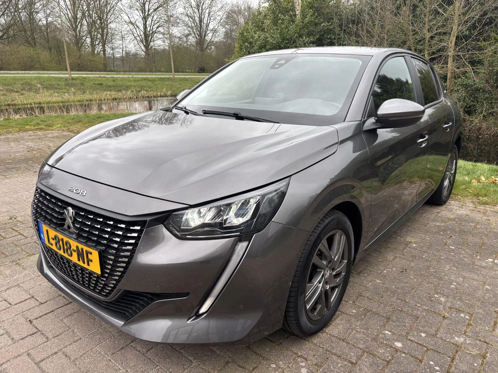 Peugeot 208 – foto 1