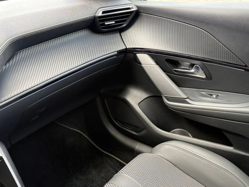 Peugeot 208 – foto 19