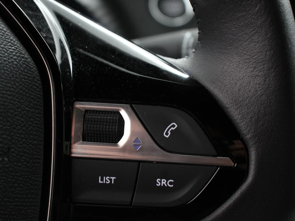Peugeot e-2008 – foto 27