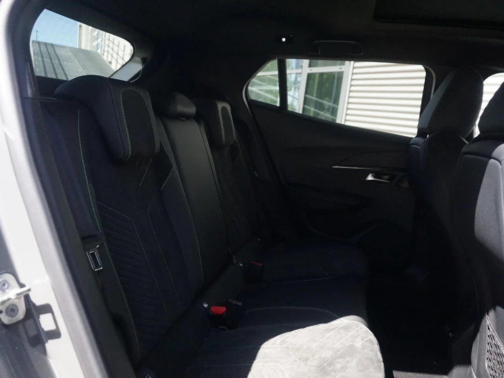 Peugeot e-2008 – foto 42