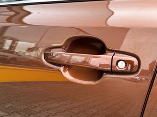 Toyota C-HR – thumbnail 13
