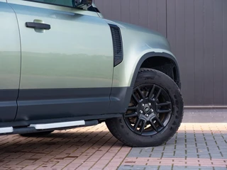 Land Rover Defender – thumbnail 23