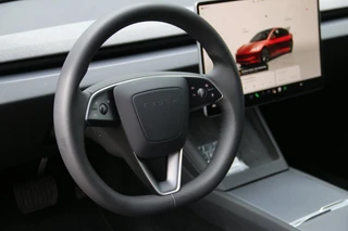 Tesla Model 3 – thumbnail 9