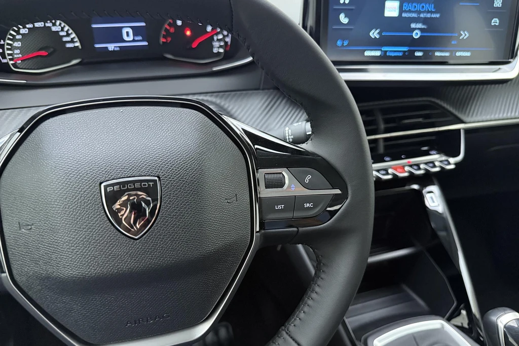 Peugeot 208 – foto 17