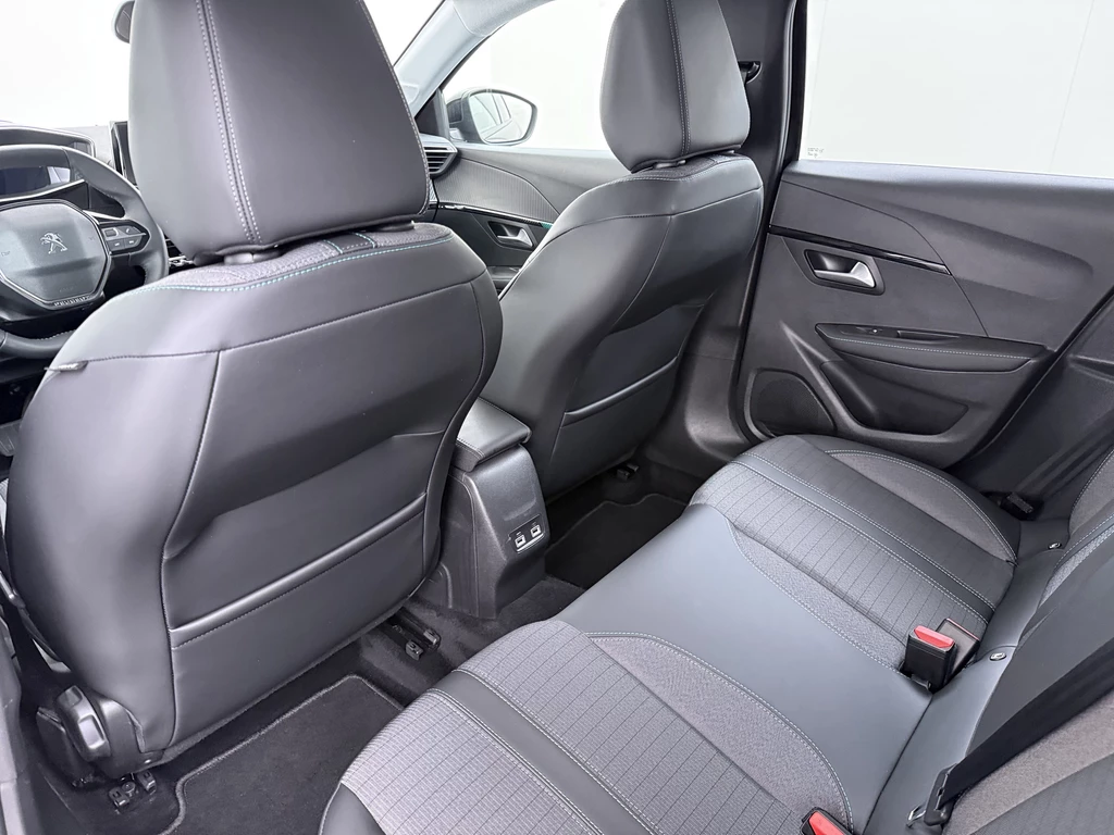 Peugeot e-208 – foto 15