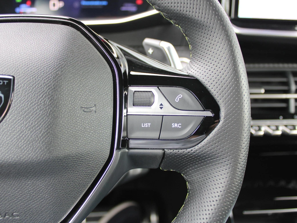 Peugeot 208 – foto 18