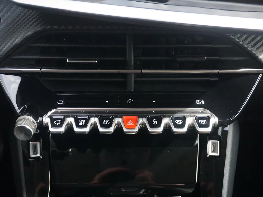 Peugeot e-208 – foto 17