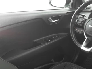 Kia Stonic – thumbnail 22