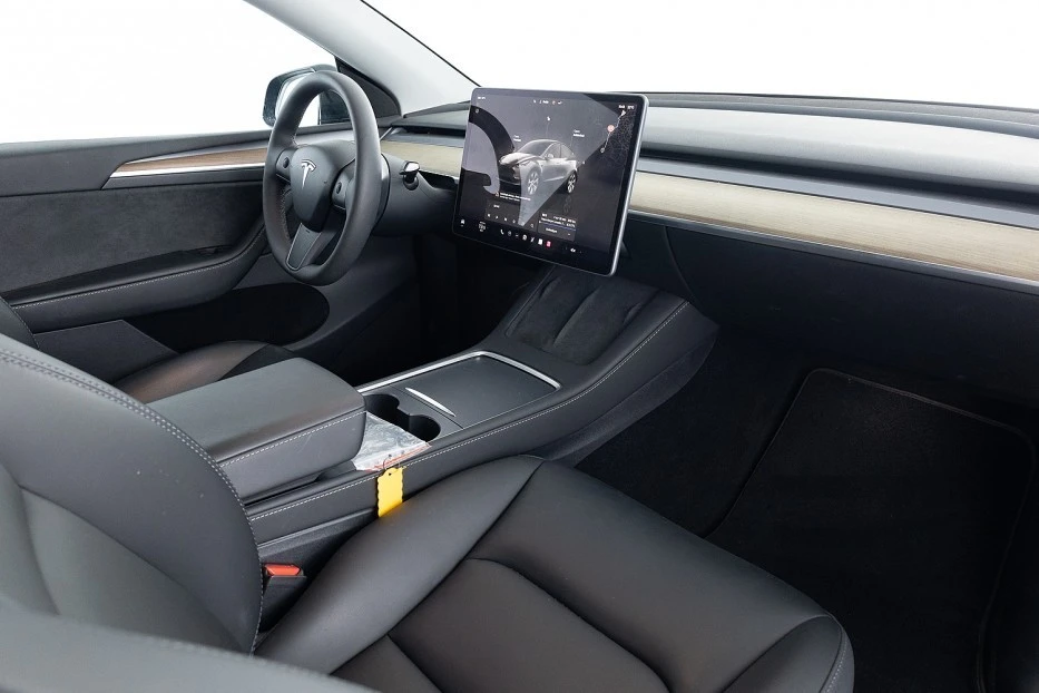 Tesla Model Y – foto 9
