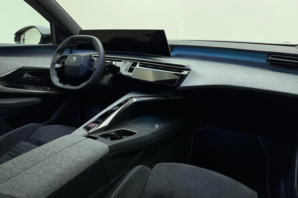 Peugeot e-5008 – foto 16